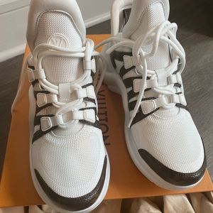 Louis Vuitton- Archlight Sneaker